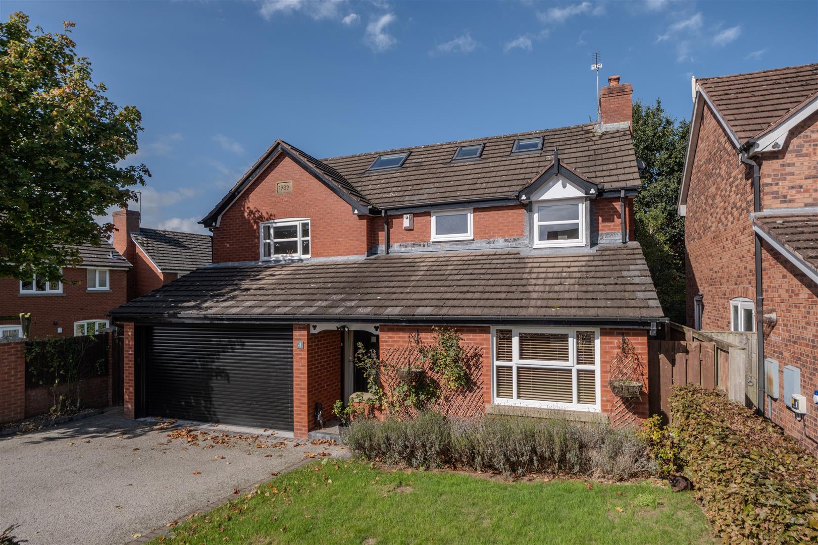 6 bedroom Detached House for Sale in Tarporley